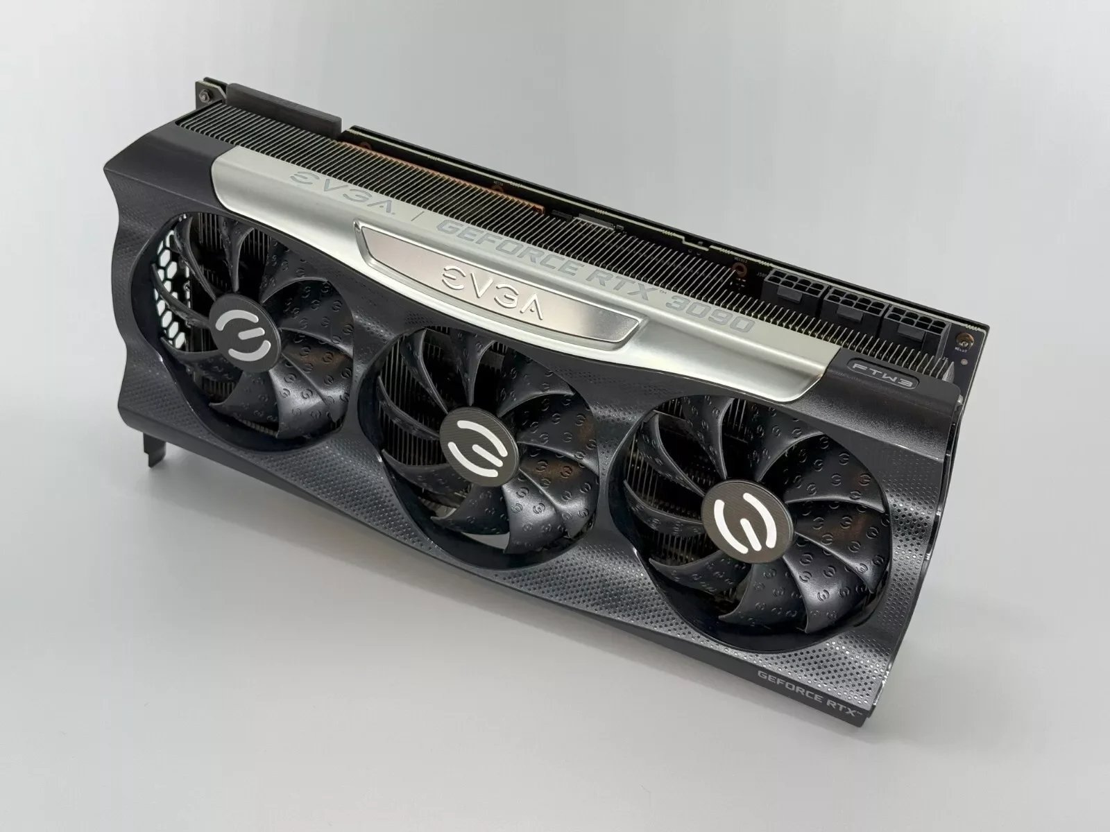 EVGA GeForce RTX 3090 FTW3 ULTRA Front View